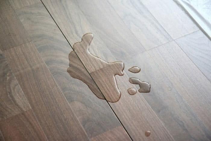 Giấy dán sàn có khả năng chống nước