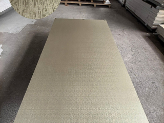 tam op than tre van kim loai xuoc 5mm DV4D