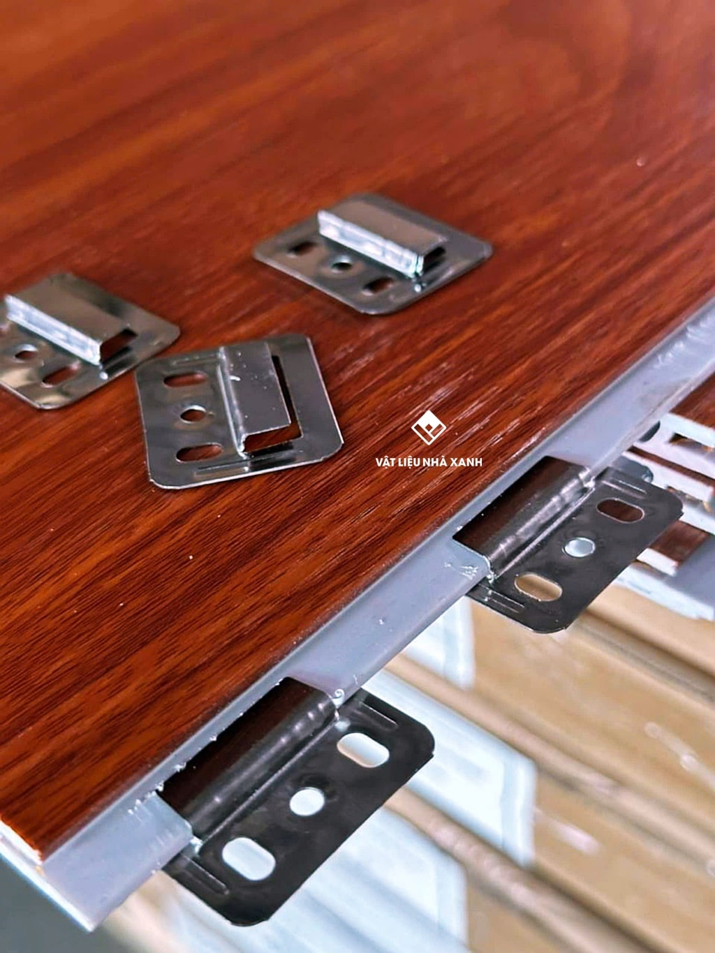 Ke Inox Thi Công Tấm Nhựa Là Gì?