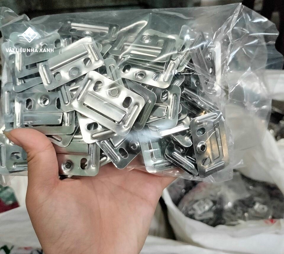 Giá Ke Inox Thi Công Tấm Nhựa