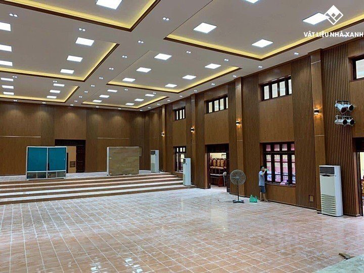 Trần Nhựa Nano Phẳng 169 thi cong tam nhua nano op tuong tran 107