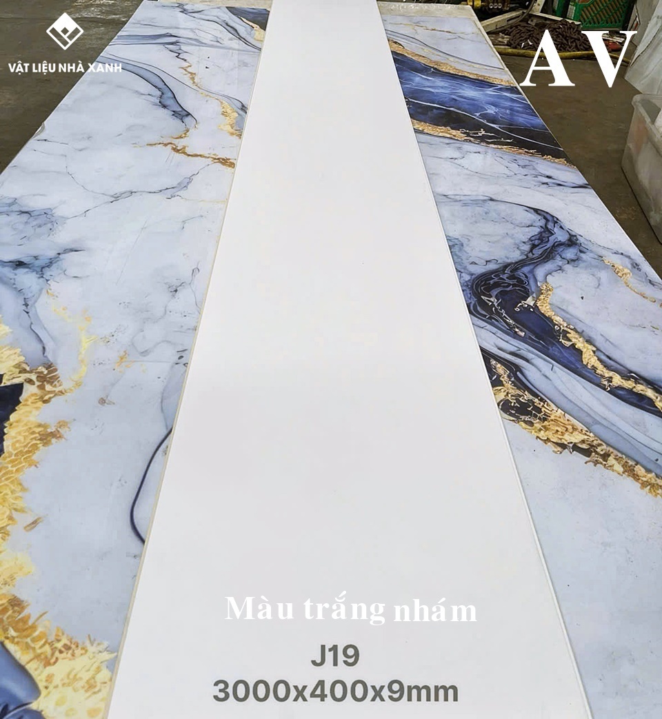 Trần Nhựa Nano Phẳng 4 tam nhua Nano AV 13