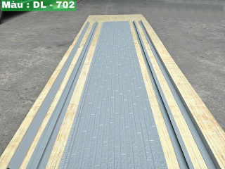 tam panel ton xop kim loai AZ100 3